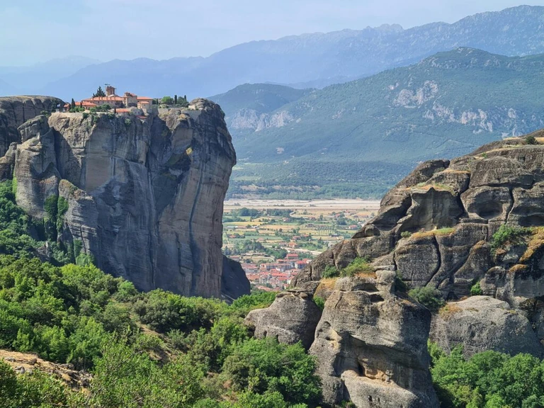 Athens to Meteora Day Trip private tour